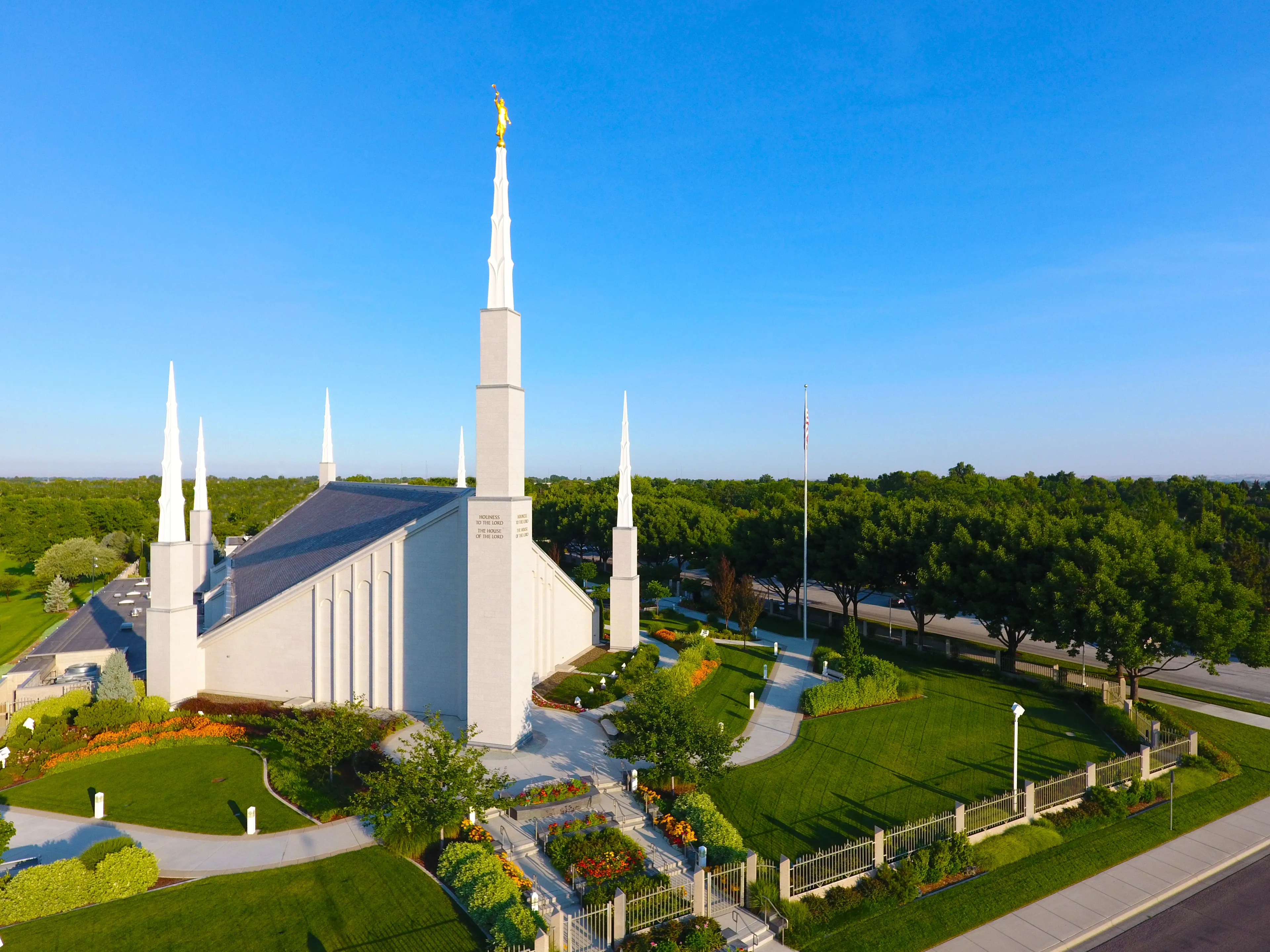 Pictures of Boise Idaho Temple from South