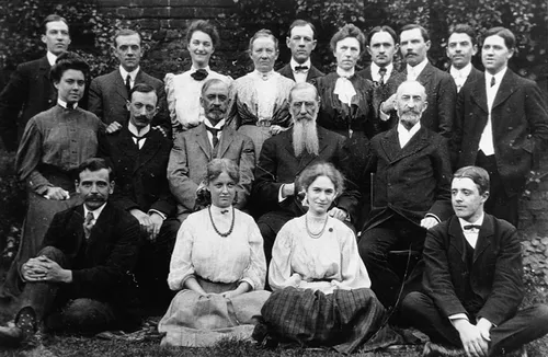 Joseph F. Smith and Heber J. Grant with missionaries