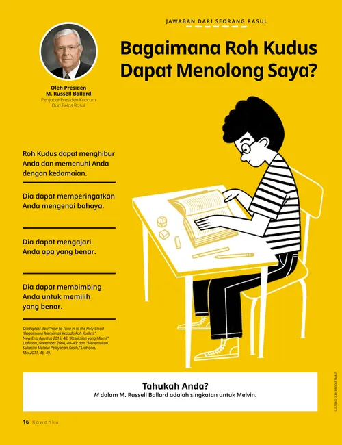 Seorang anak lelaki duduk di meja membaca tulisan suci