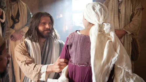 Jesus bringing Jairus’s daughter back to life