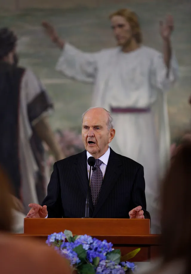 Elder Russell M. Nelson speaks to members of the media about the change in missionary age requirements.