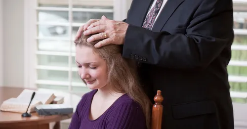 tamāhine e fāri’i ra i te ha’amaita’ira’a