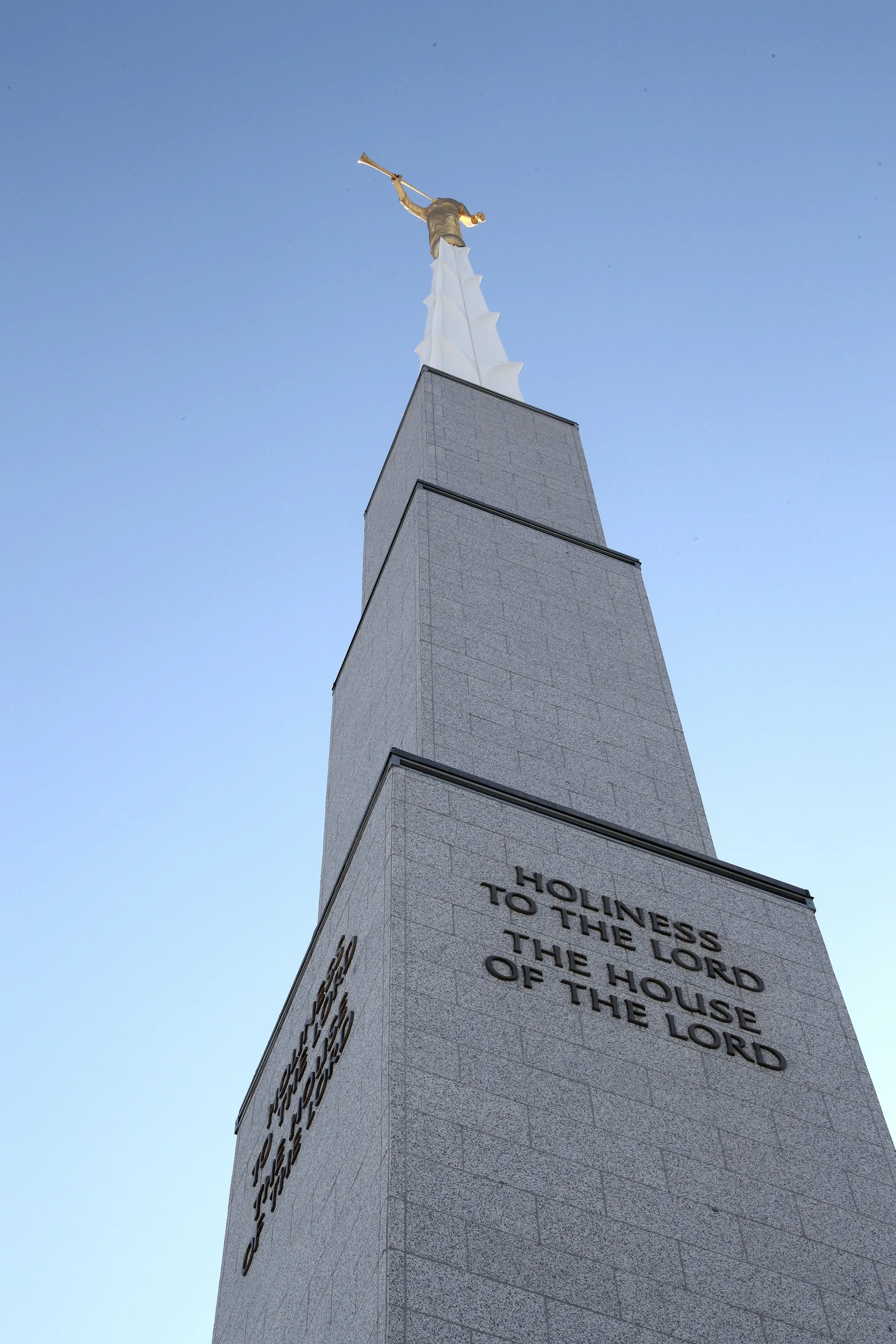 An image of the spire on the Boise Idaho Temple.