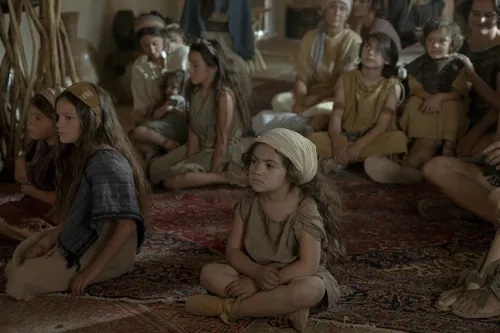 Children listen to Lehi's counsel.