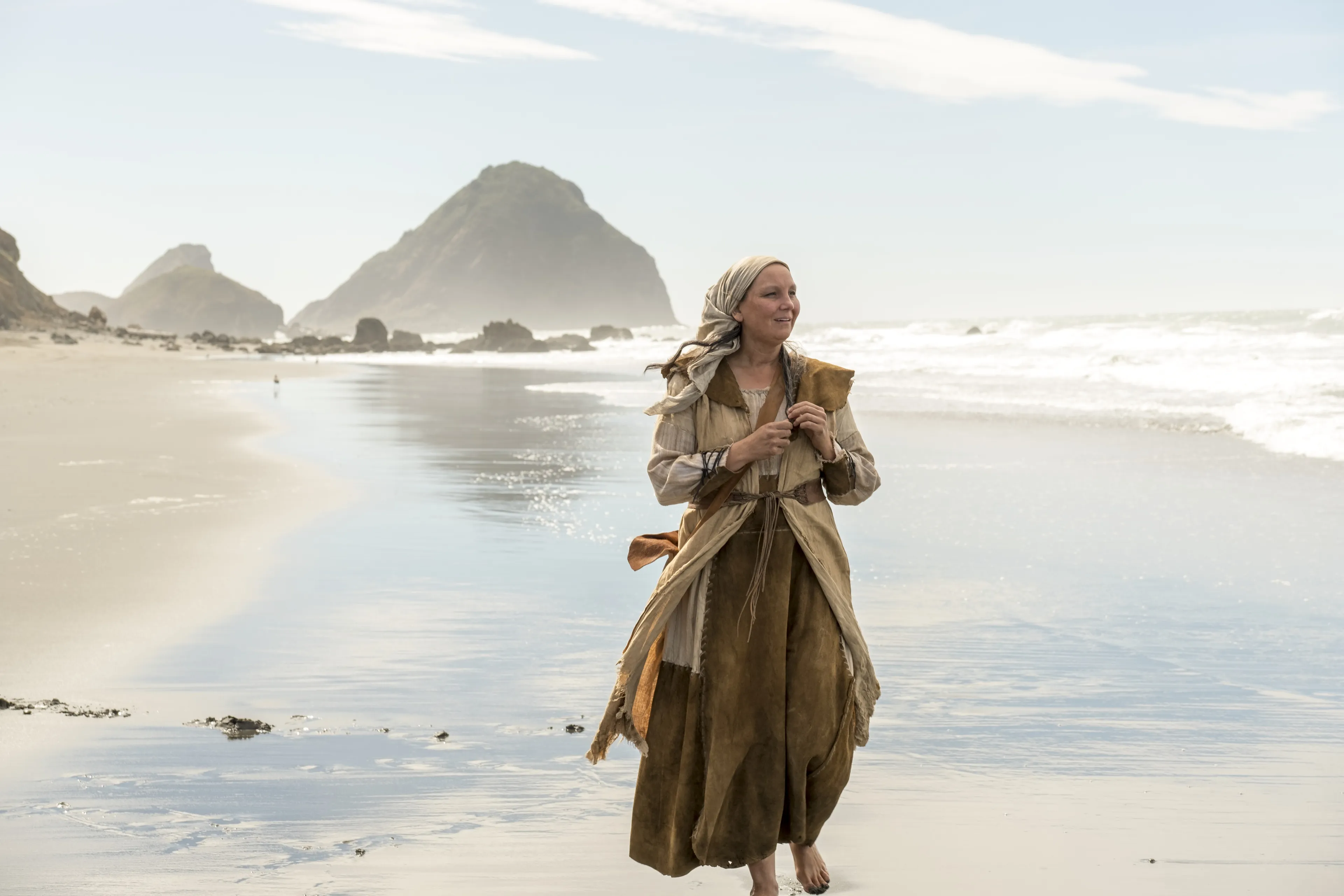 Sariah walks along the seashore in the land of Bountiful.