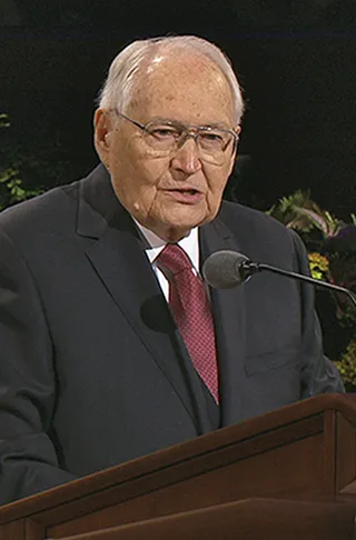 L. Tom Perry speaking in conference