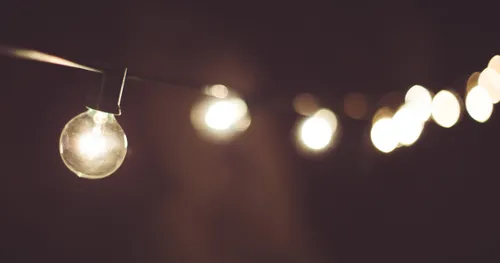 string of white lightbulbs