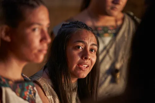 A daughter of King Lamoni speaks as the family decides whether or not to bury him in the land of Ishmael.