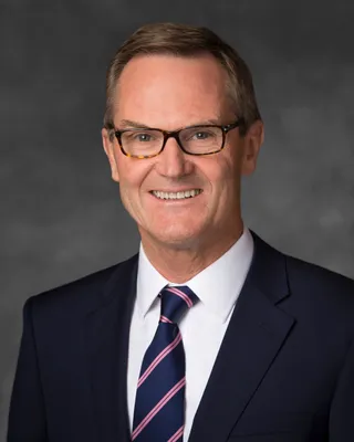 Élder Peter F. Meurs