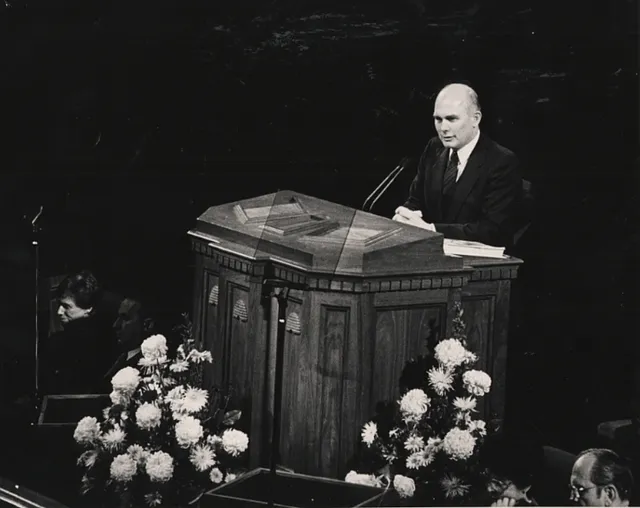 Oaks, Dallin H. 1985