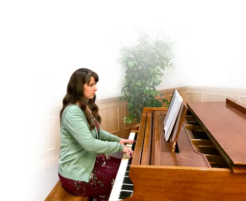 woman playing piano