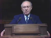 1975-04-6050-elder-gordon-b-hinckley-640x480.jpg