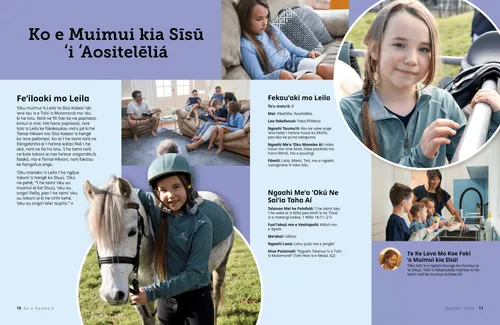 Peesi PDF ʻo ha kiʻi taʻahine mo hono fāmilí mo ha hoosi, ʻoku nau lau e folofolá