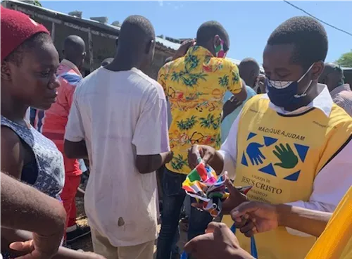 Helping Hands volunteers 2