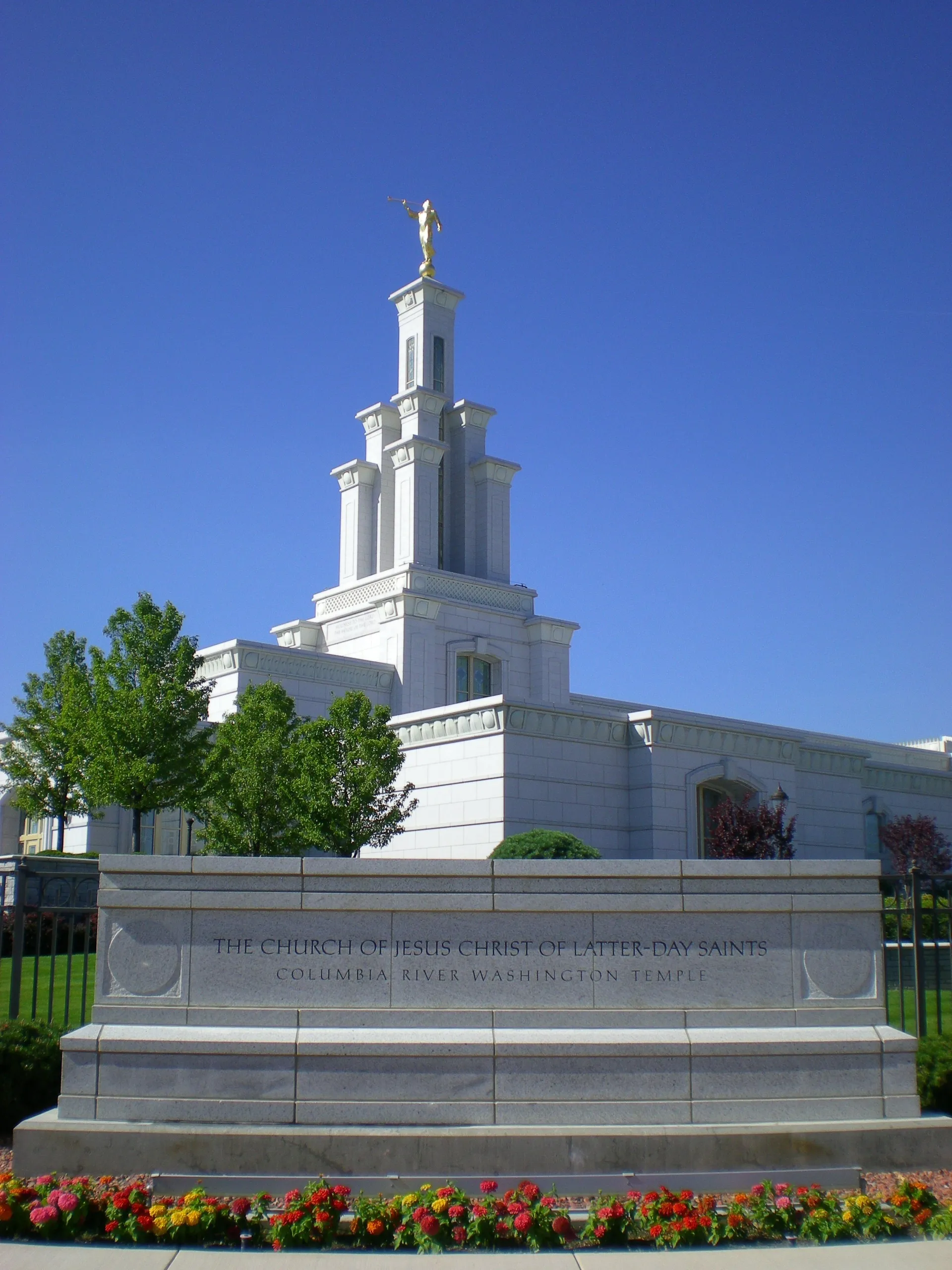 The sign on the grounds of the Columbia River Washington Temple.