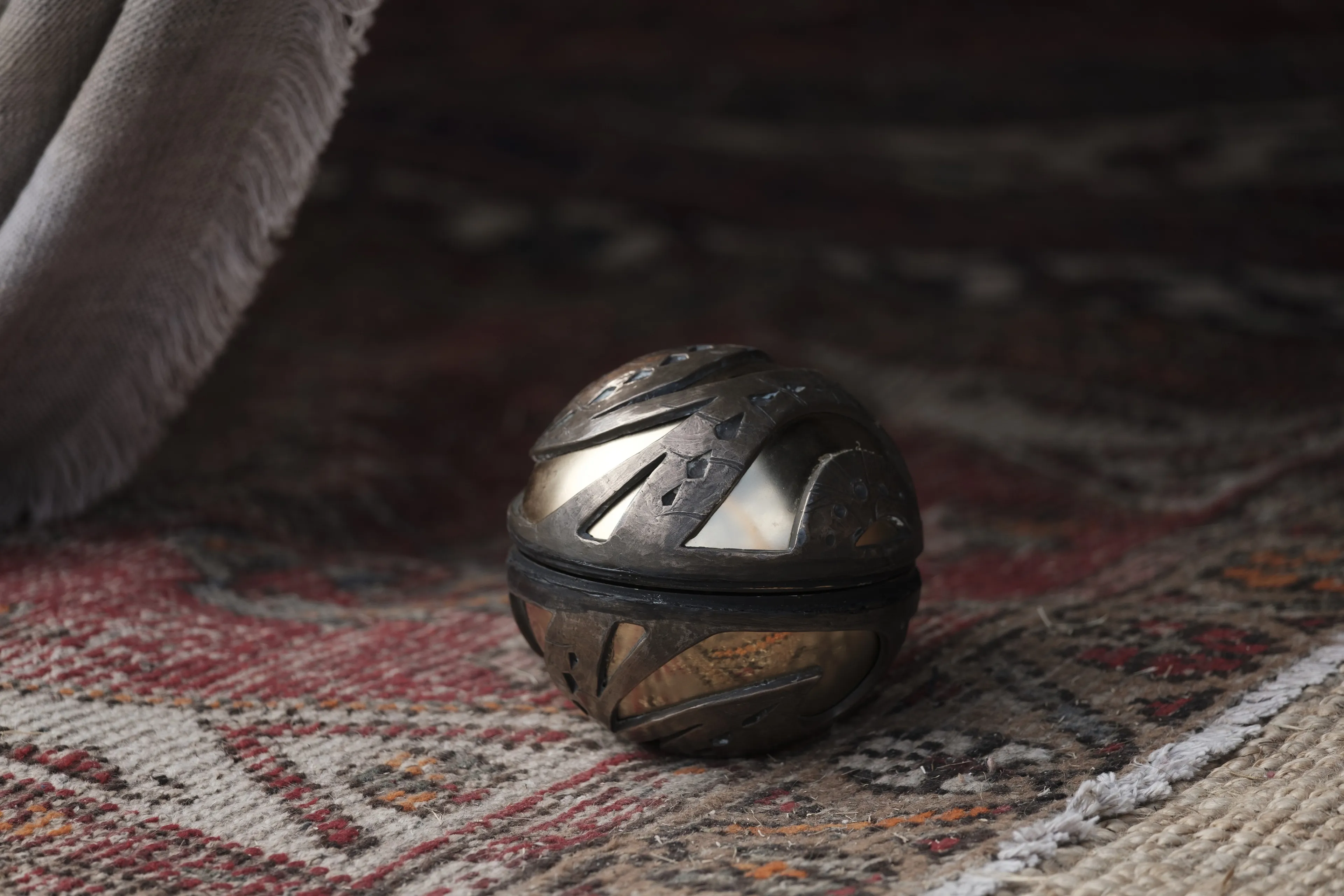 The Liahona appears outside Lehi's tent.