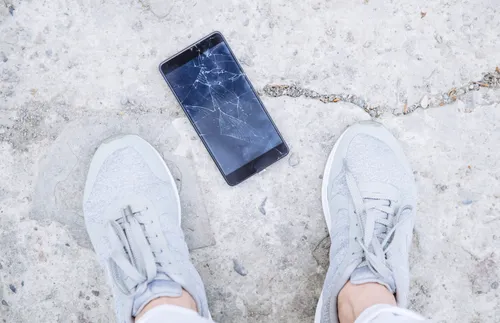 phone with cracked screen