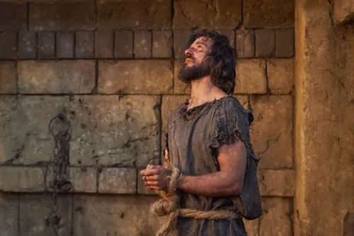 Alma the Younger prays for deliverance from prison in Ammonihah.