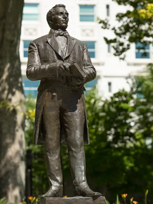 statue of Joseph Smith