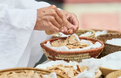 Christ breaking bread