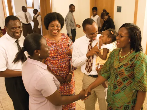 људи у цркви