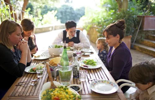 Niki and family at dinner