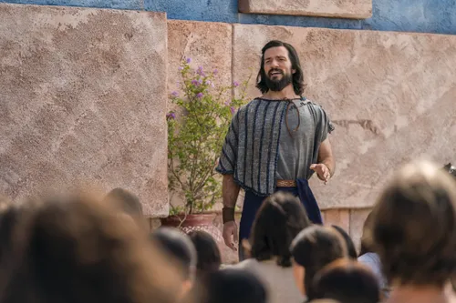 Alma the Younger preaches to the people in the city of Gideon.