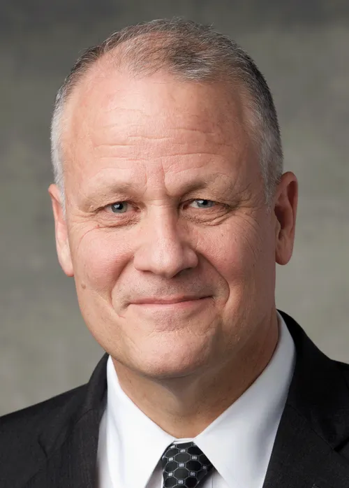 អែលឌើរ ដេវីឌ ភី ហូមើរ