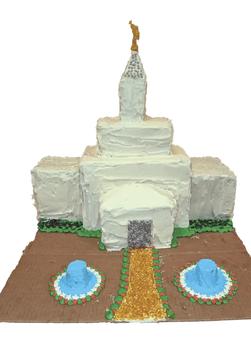 A cake made to look like the temple created by Ellery Shurtliff.