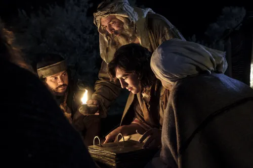 Faitau le aiga o Liae i papatusi apamemea