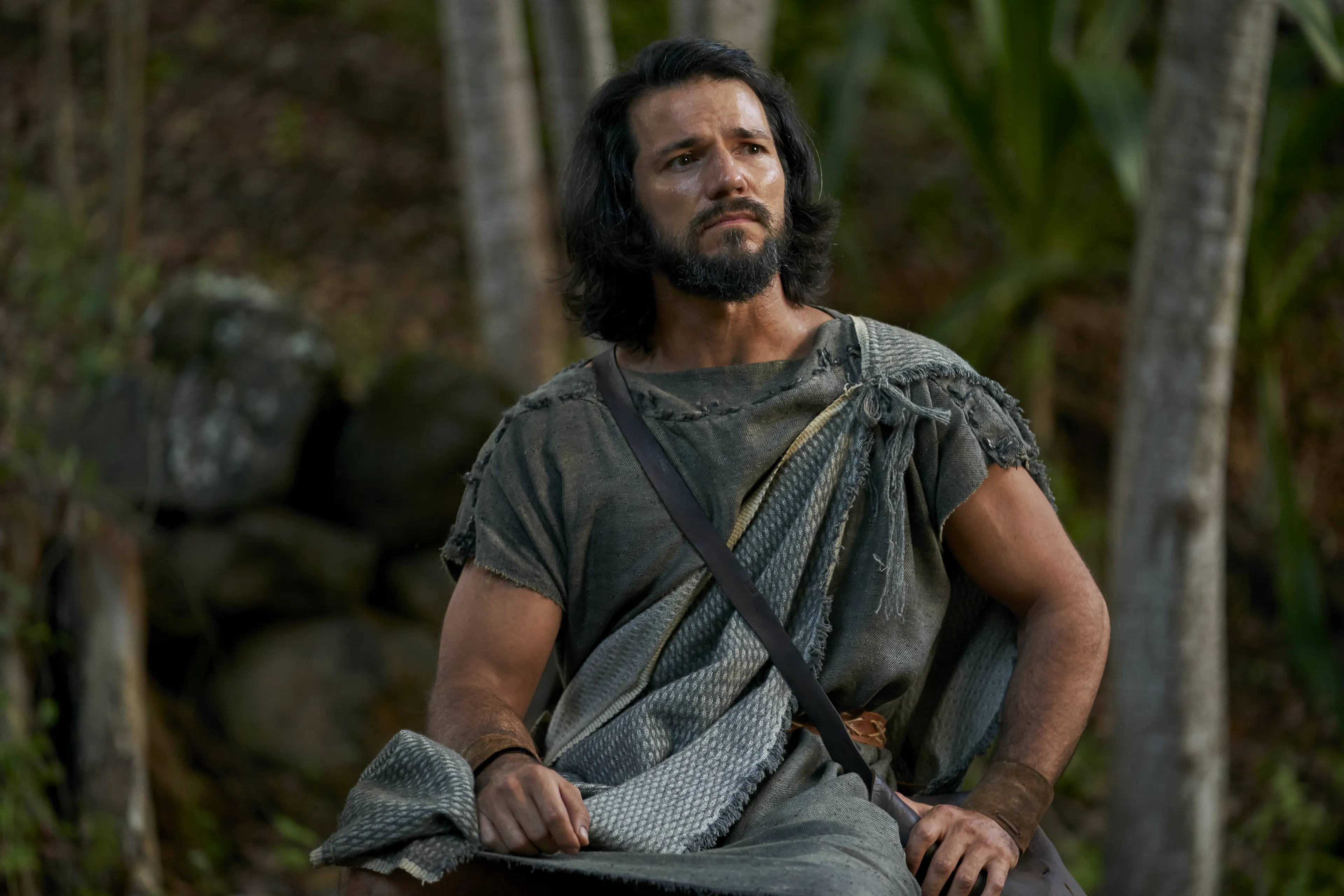 Alma the Younger listens as an angel of the Lord commands him to return to Ammonihah.