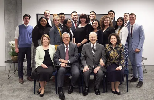 young adults in Australia with President and Sister Nelson