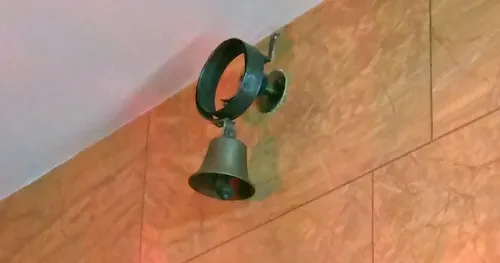 Beehive House doorbell