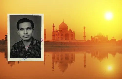 Mangal Dan Dipty, with Taj Mahal in background