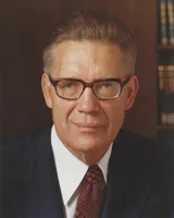 布司‧麥康基長老