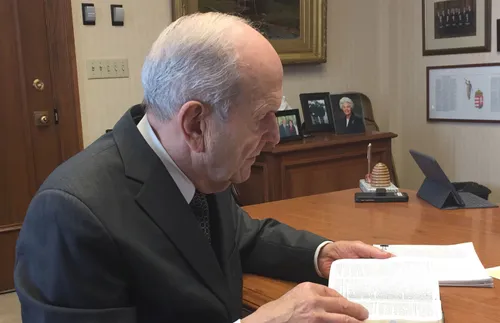 President Nelson studying scriptures
