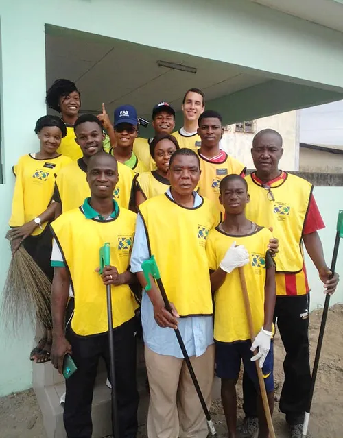 Mormon Helping Hands volunteers