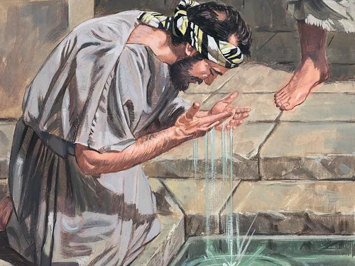 못 앞에서 무릎을 꿇고 있는 남자