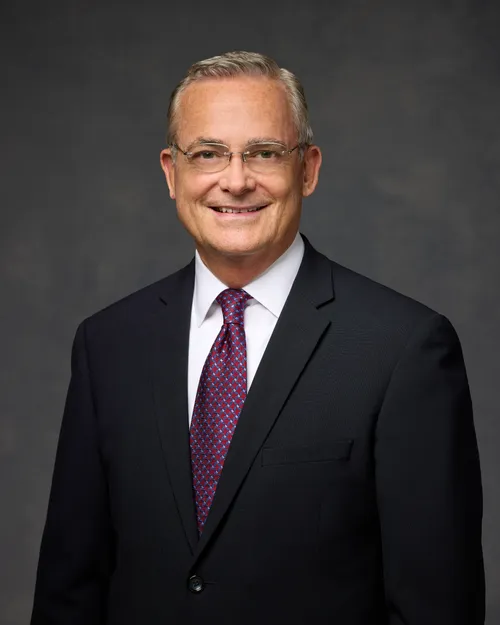 Officielt portræt af Patrick Kearon.