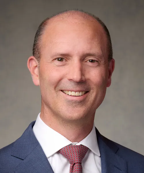 អែលឌើរ ស្ទីវីន ឌី ស៊ាំវ៉េ