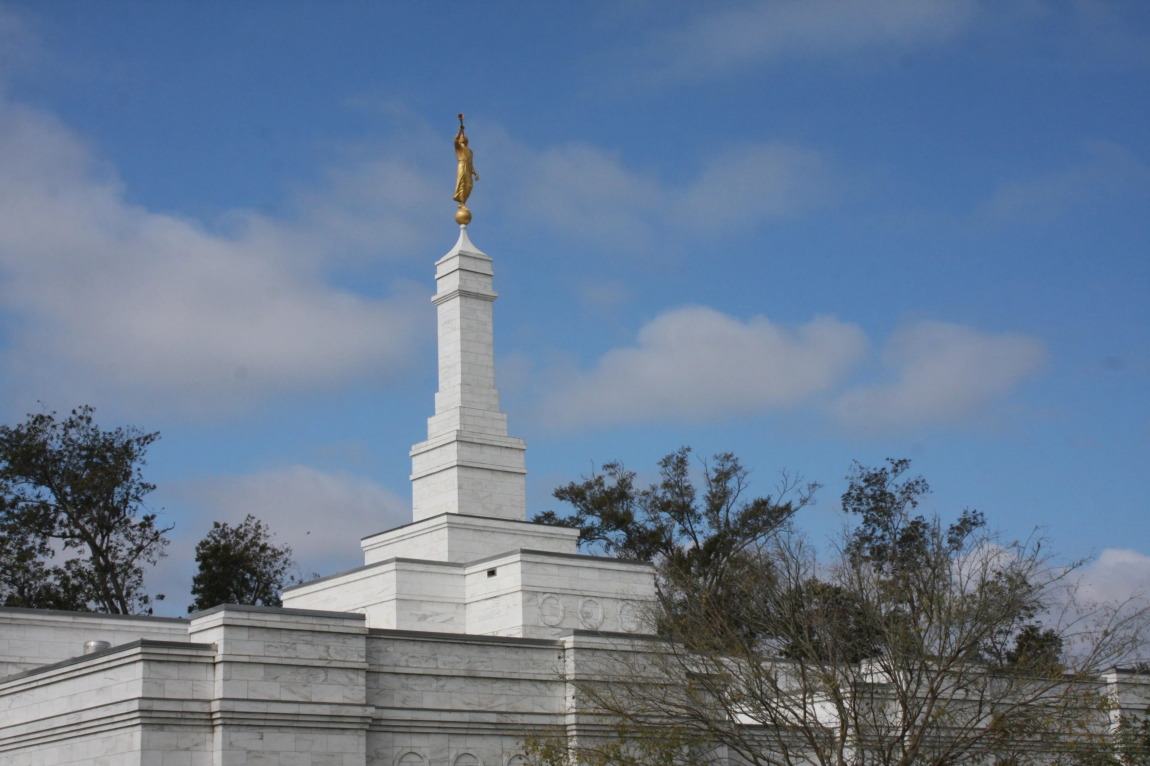 A view of the Baton Rouge Louisiana Temple spire.