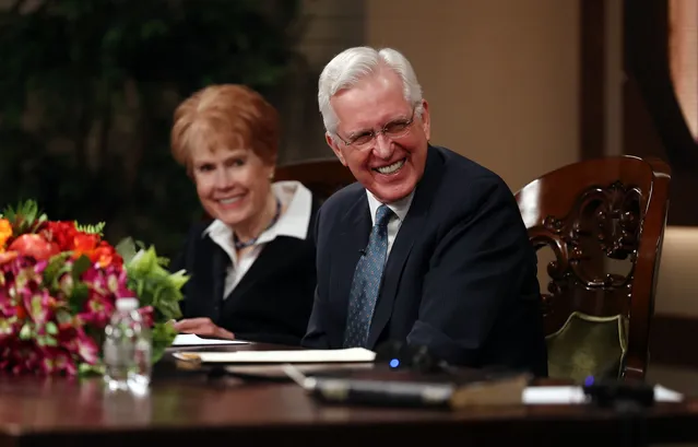 Elder D. Todd Christofferson and his wife, Sister Katherine Christofferson, during the recording of a devotional broadcast for Spanish-speaking young adults of Latin America and Spain, which was broadcast on Sunday, March 14, 2021.