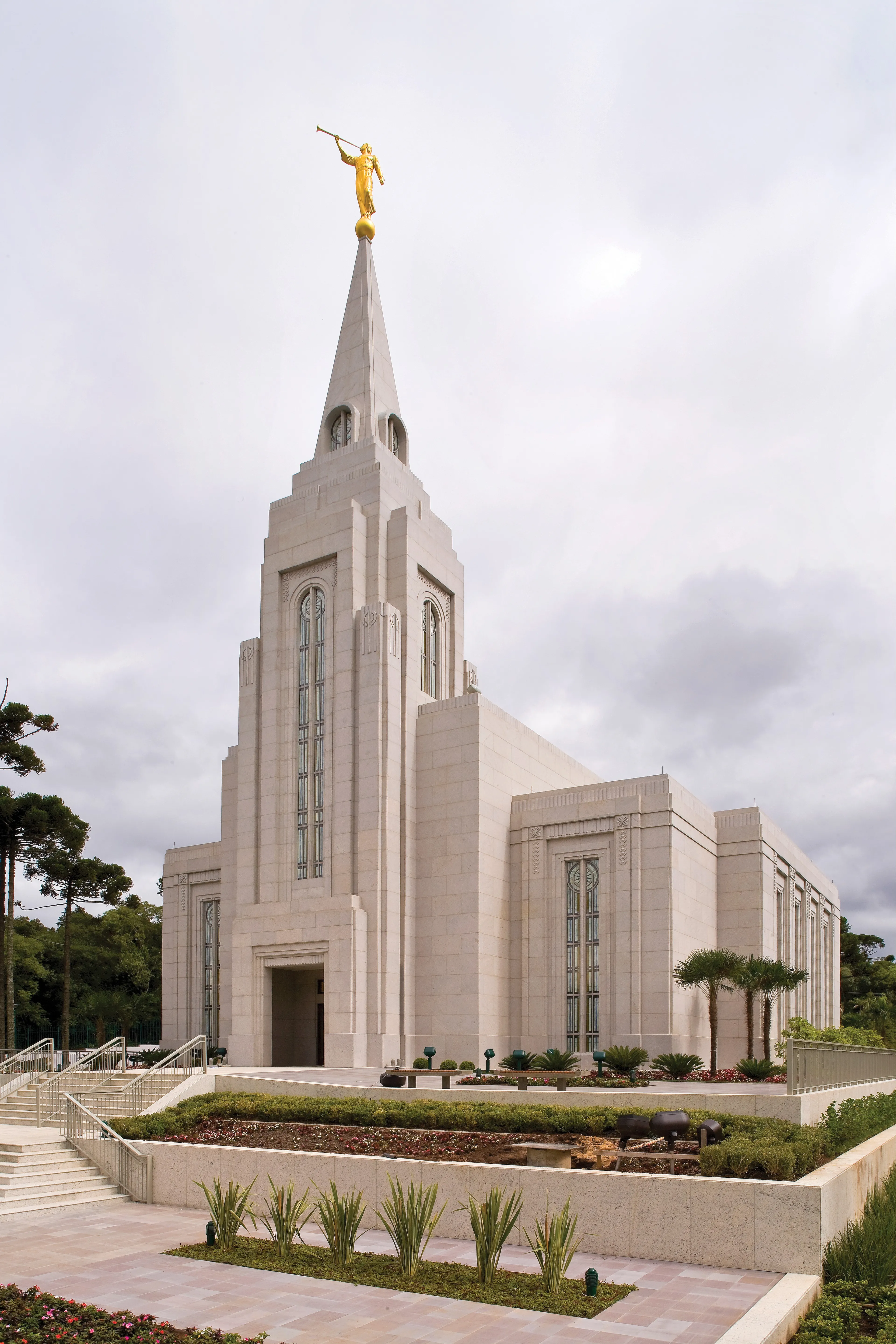 An exterior view of the Curitiba Brazil Temple.