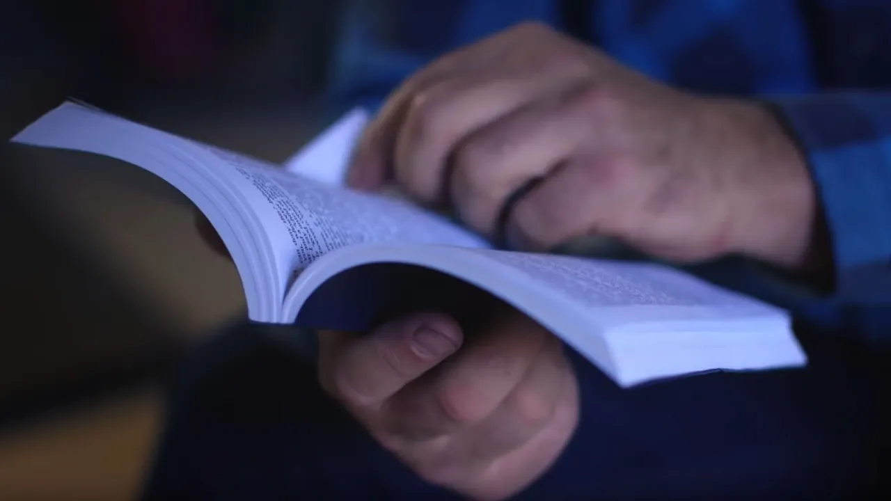 Jared works on restoring a vintage car while explaining how the Book of Mormon has brought him closer to Jesus Christ