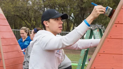 teenager serving the community