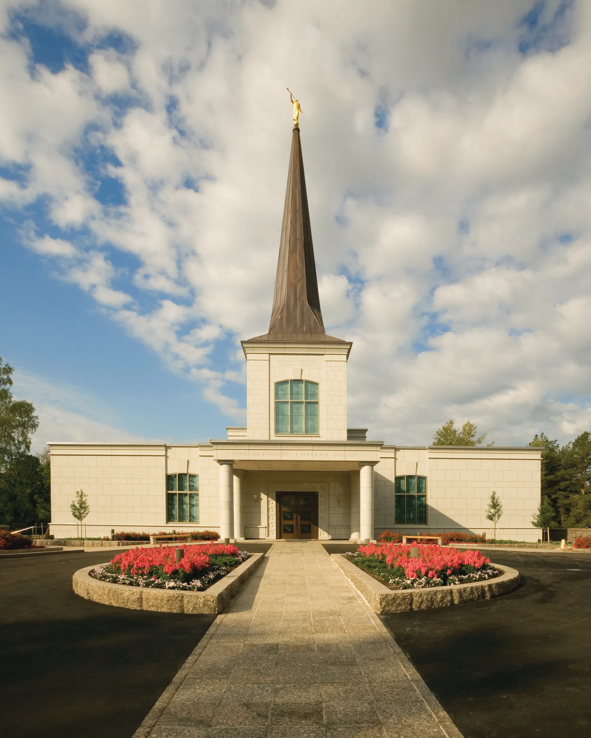 Temipale Helasingi Finilaní (Helsinki Finland Temple)