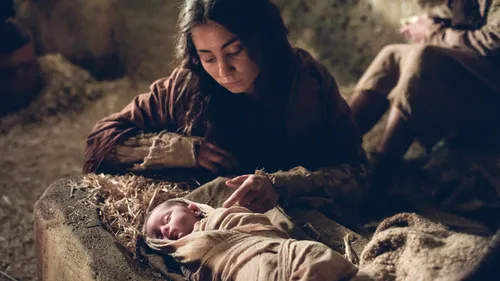 Si Maria nga nagtan-aw sa masuso nga si Jesus