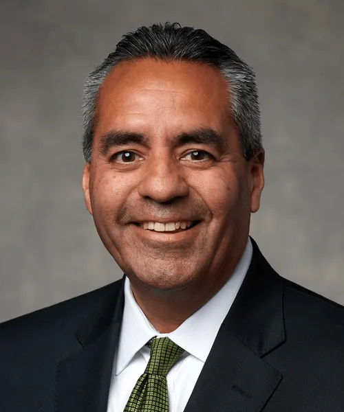 អែលឌើរ ហ៊ូហេ ធី ប៊ីស៊ីរ៉ា