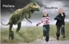Dinosaurio persiguiendo a unos niños
