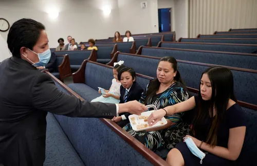 pamilia nga umaw-awat iti sakramento